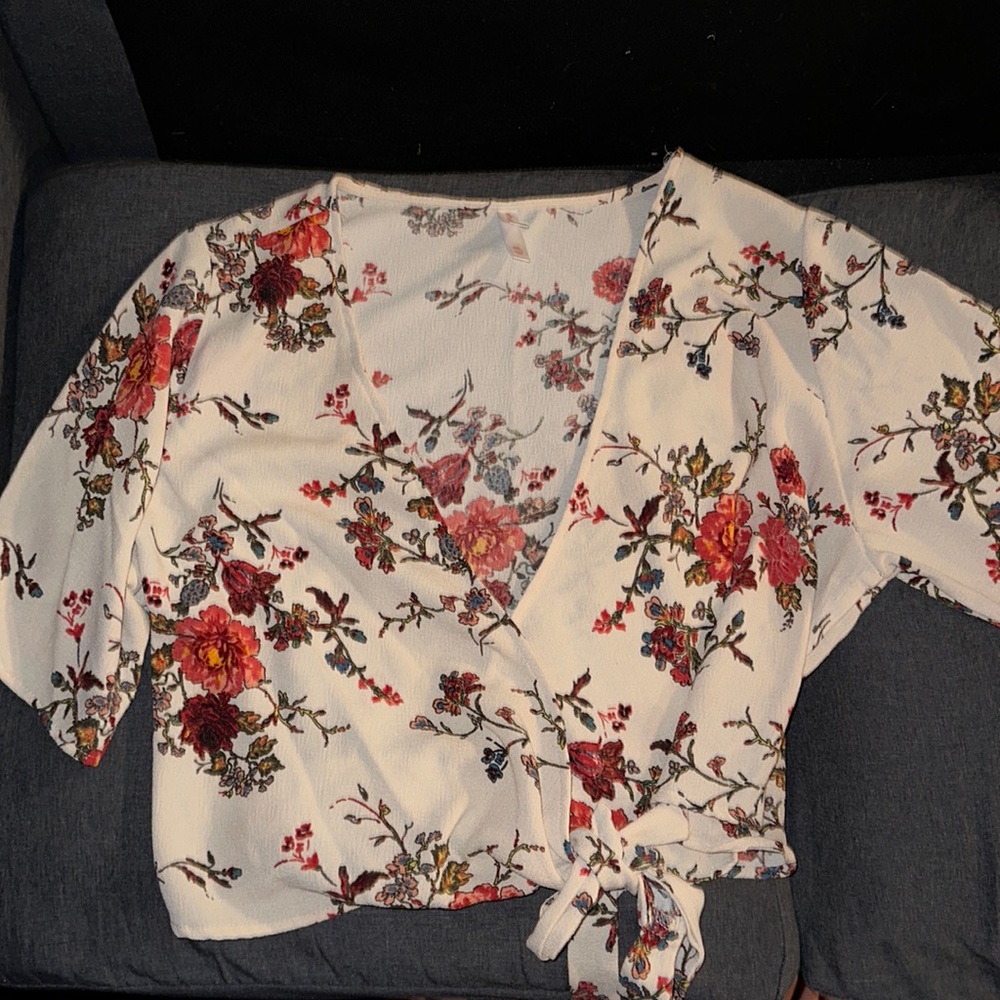 Summer short sleeve top